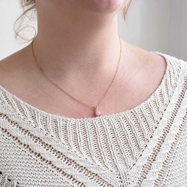 Goldener Anhänger mit rosa Opal und Diamant Mirela 94016