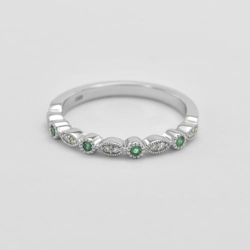 Memoirering mit Smargden und Diamanten Alanis