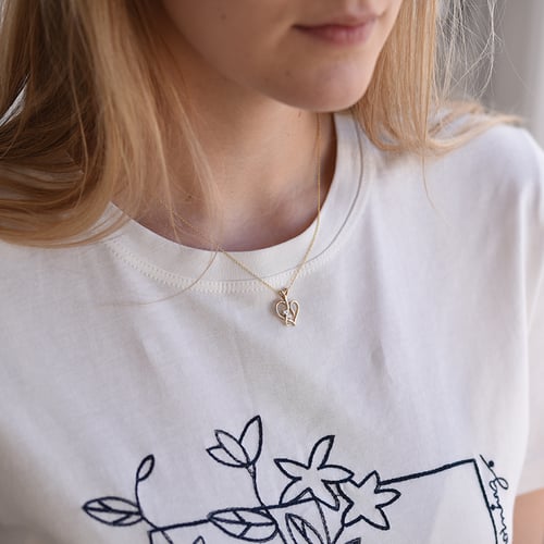 Silberner Anhänger in Herzform mit Diamanten Lynelle