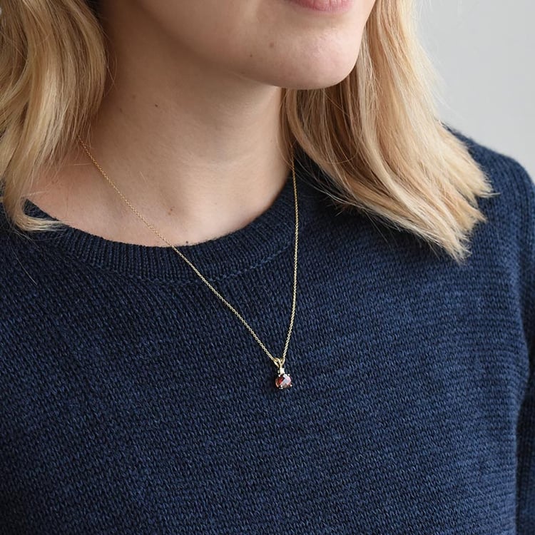 Anhänger mit Granat 73377