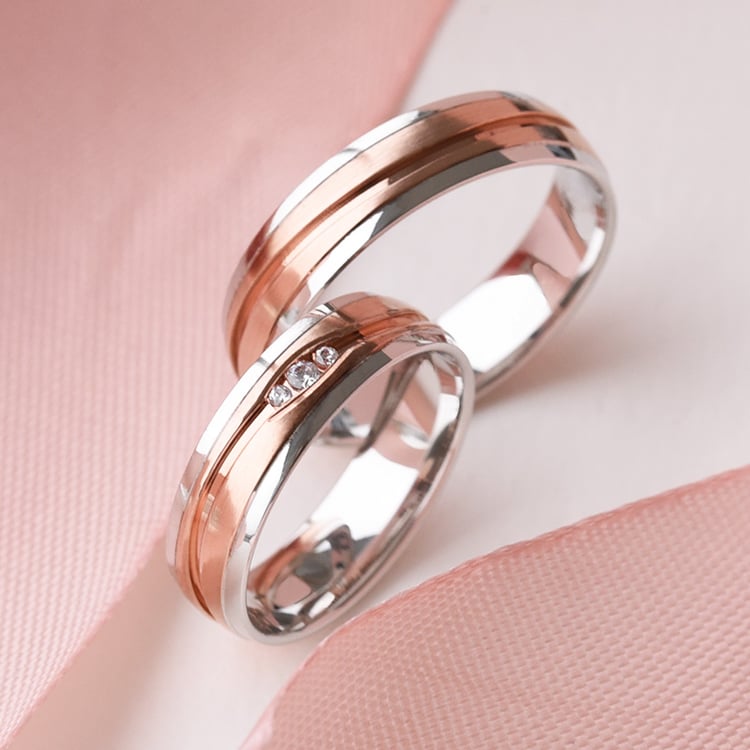 Dezente Eheringe aus Gold mit Diamanten Beth 77283