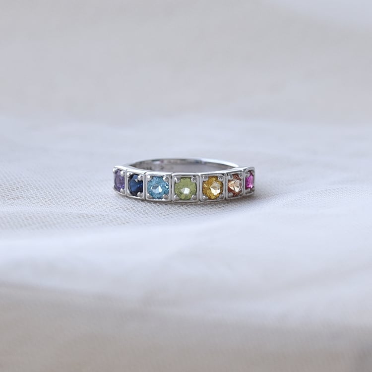 Silberring, der voller Edelsteine ist Lass 69248