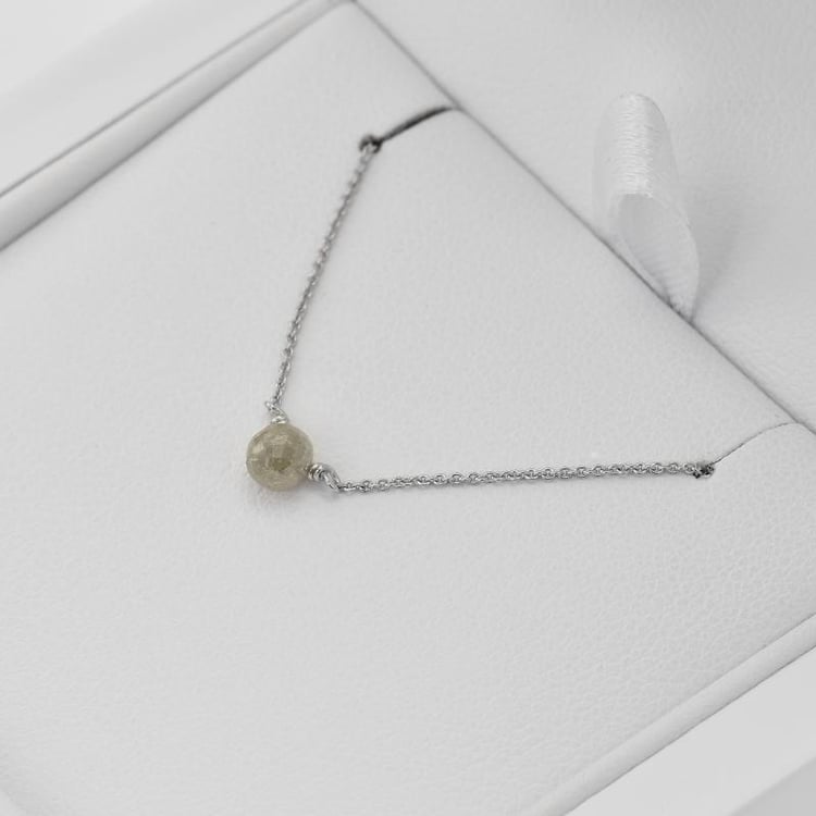 Goldene Halskette mit grauem Diamanten-Tropfen Vebrina 37037