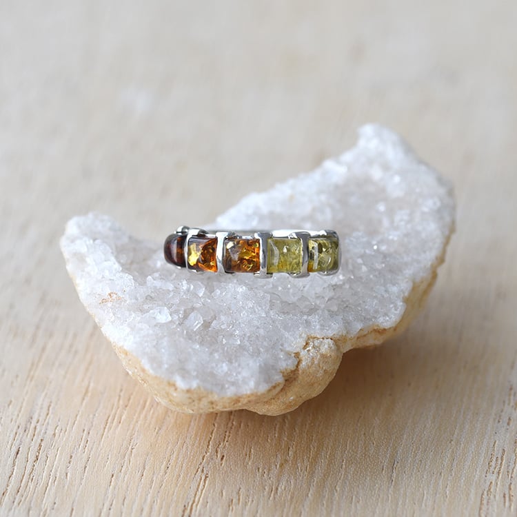 Silberner Ring mit Bernstein 67755