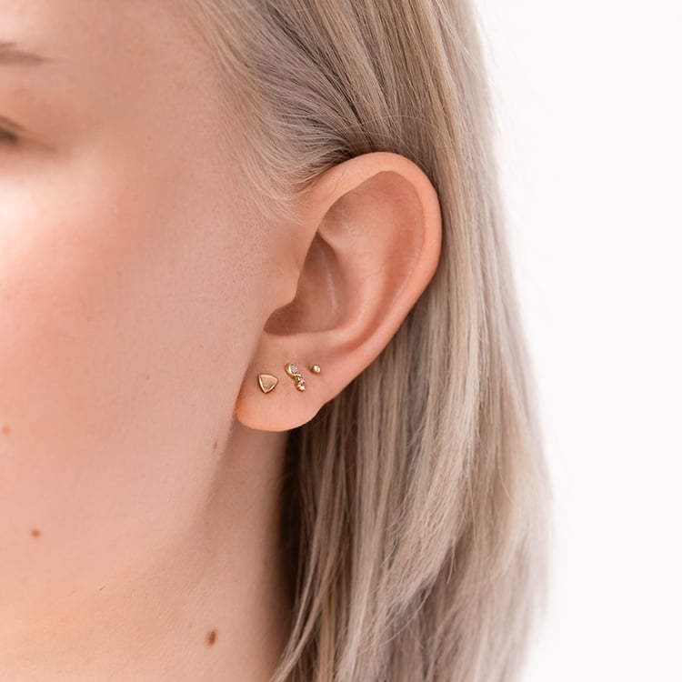 Goldene dreieckige Ohrstecker Kamali 126832