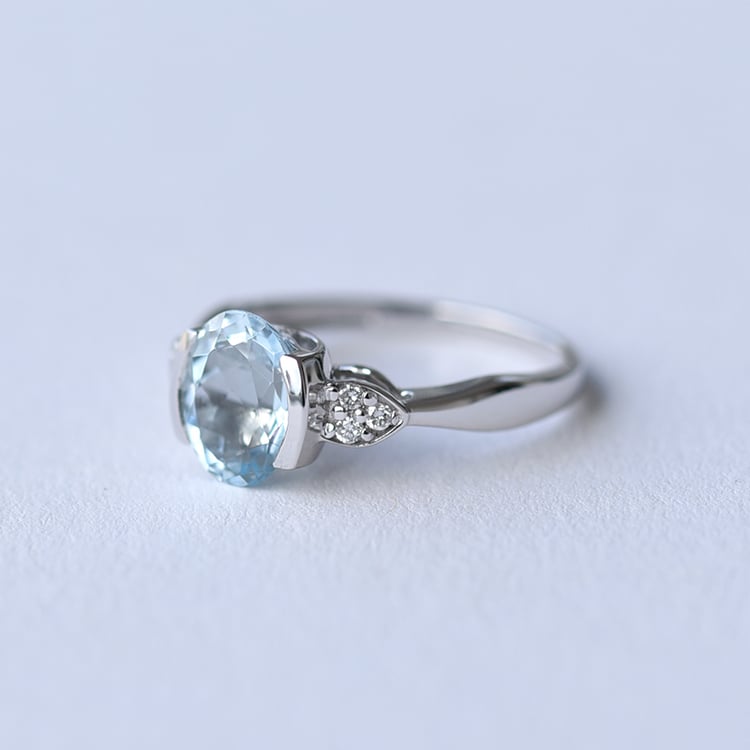Ring mit Aquamarin und Diamanten Dilte 61885