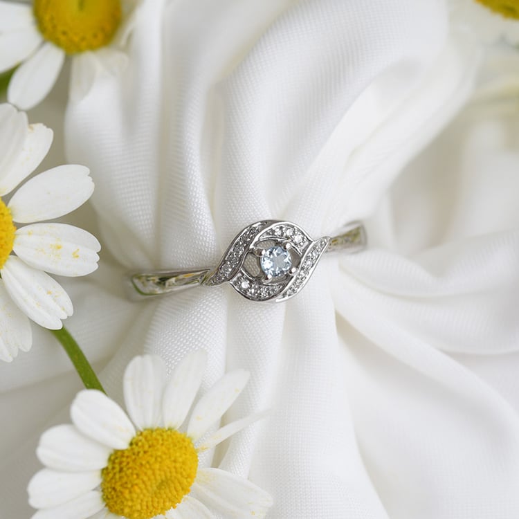 Eleganter Verlobungsring mit Aquamarin Nurisa 82231