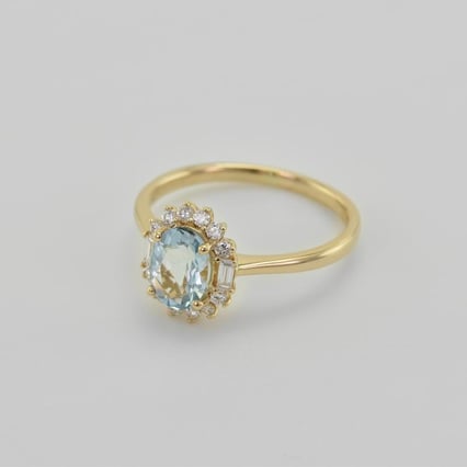 Aquamarinring mit Diamanten Sajani