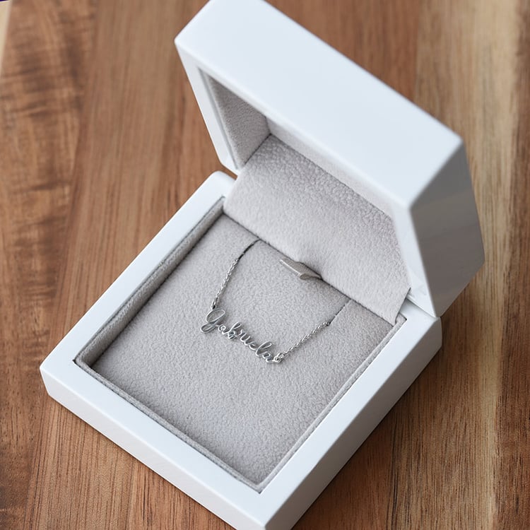 Goldene Namenskette mit Gravur Ihrer Wahl und Diamant Dovev 70862