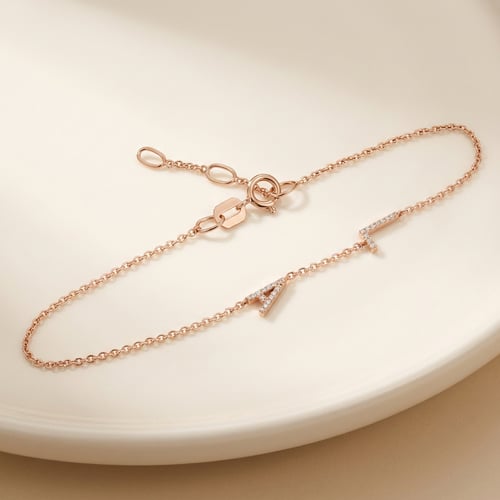 Armband mit zwei Buchstaben und Lab Grown Diamanten Annika