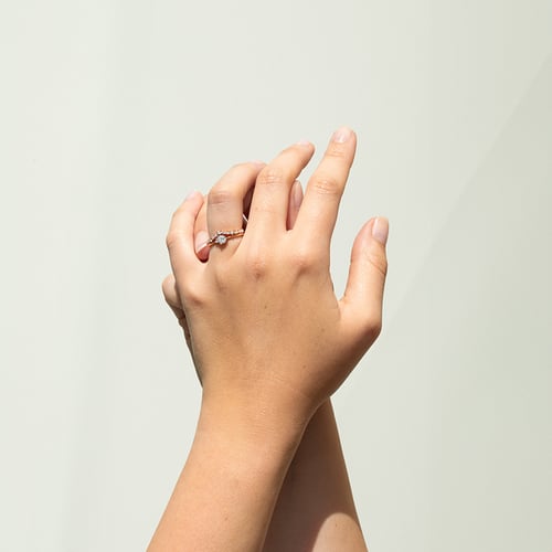 Eternityring in V-Form mit Diamanten Kenzie