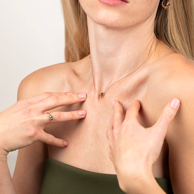 Cluster Ring mit Moldaviten, Saphiren und Diamanten Irma 146829