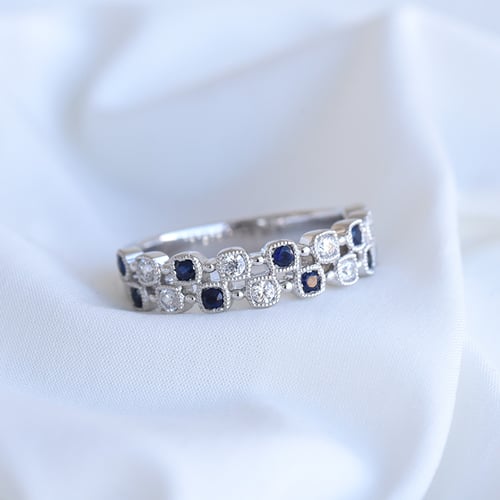 Eleganter Eternity-Ring mit Saphiren und Diamanten Sissie