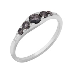 Ring mit einem Salt and Pepper Diamanten Tamir