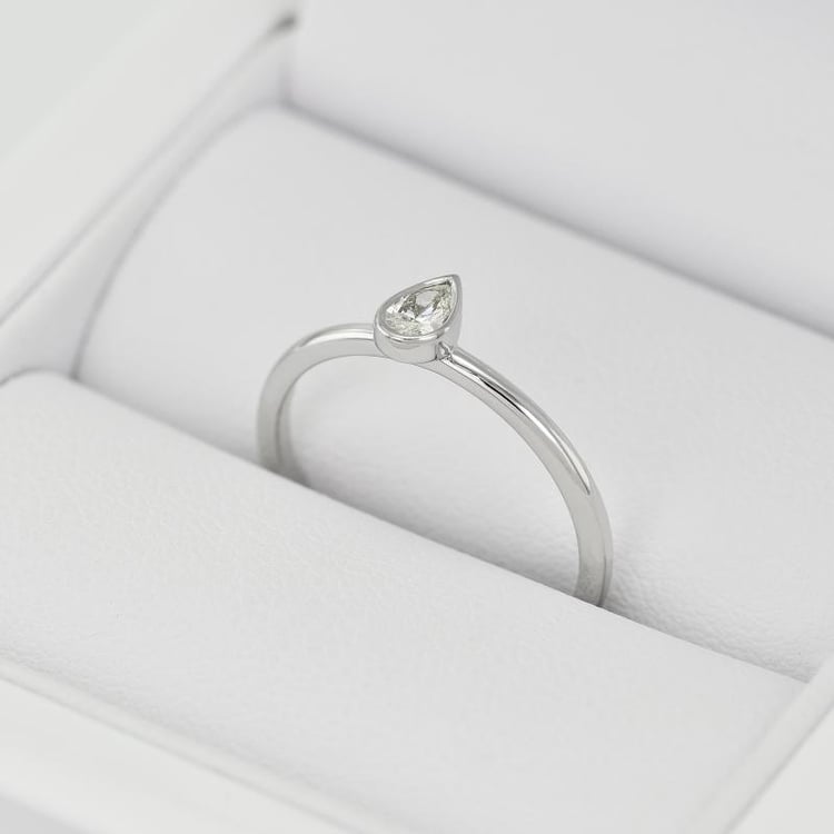 Ringset aus 585 Gold mit zertifiziertem Tropfendiamant Ralyas 22445