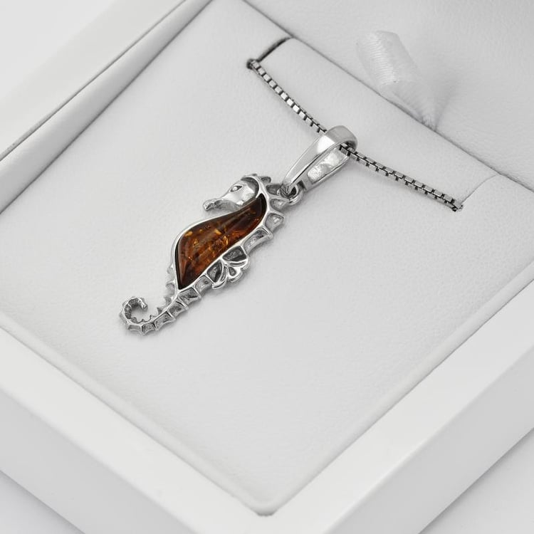 Anhänger mit Bernsteinen 36697