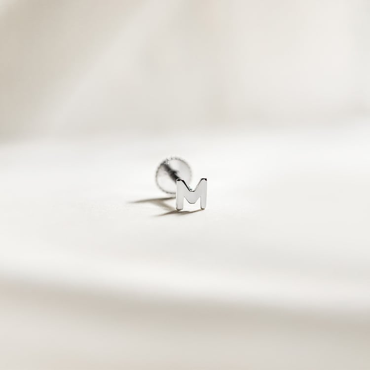 Goldene Ohrstecker mit Buchstaben Alphabet 153176