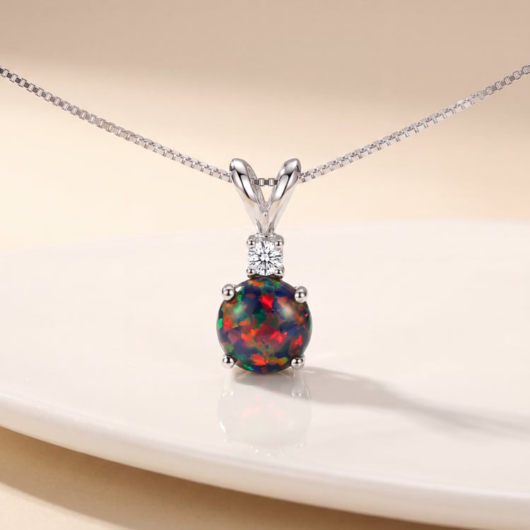 Anhänger mit schwarzem Round-Opal und Diamant Yeska 170696