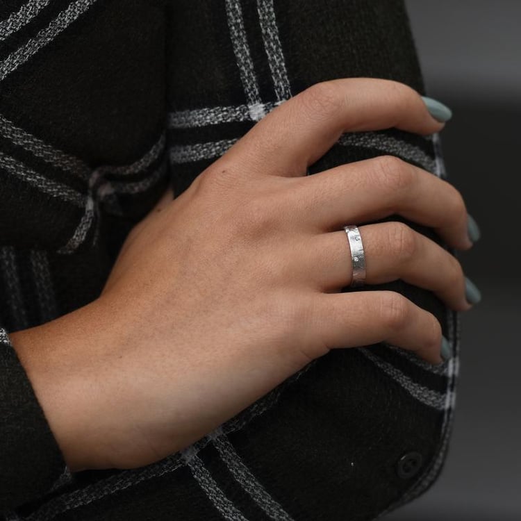 Unkonventionelle Trauringe mit Diamanten Alexis 76576