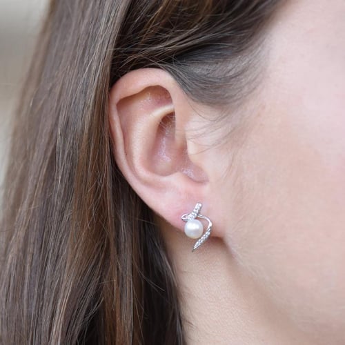 Ohrstecker mit Perle und Diamanten Durga