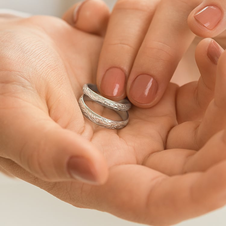 Romantische Trauringe mit Blumen Montros 157170