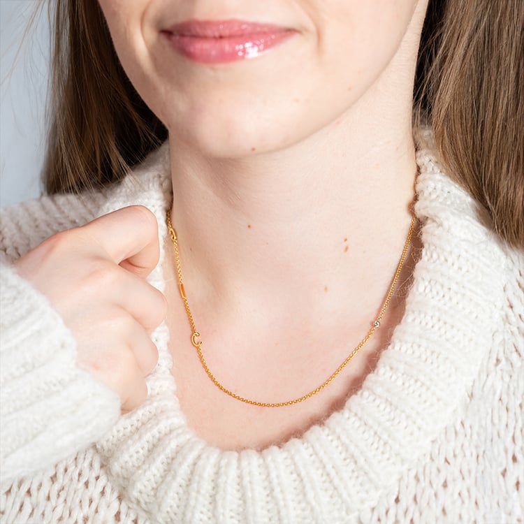 Halskette mit fünf Buchstaben Ihrer Wahl und Diamanten Lupe 151207