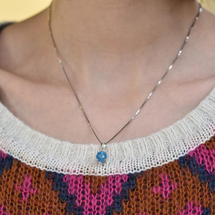 Goldener Anhänger 18427