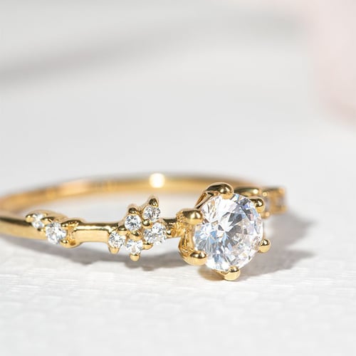 Romantischer Verlobungsring mit Diamanten Therese