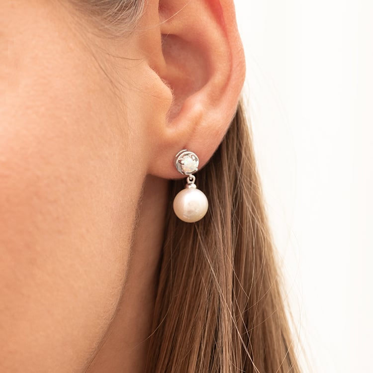 Silbernes Set aus Perlenschmuck mit Lab Grown Opalen Jasna 142946