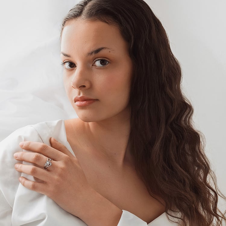 Verlobungsring mit tropfenförmigem Lab Grown Diamanten 154954