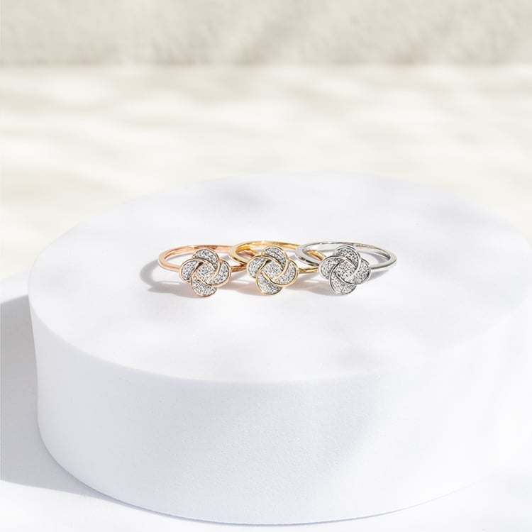 Goldkollektion mit Diamantschmuck in Blumenform Aster 142377