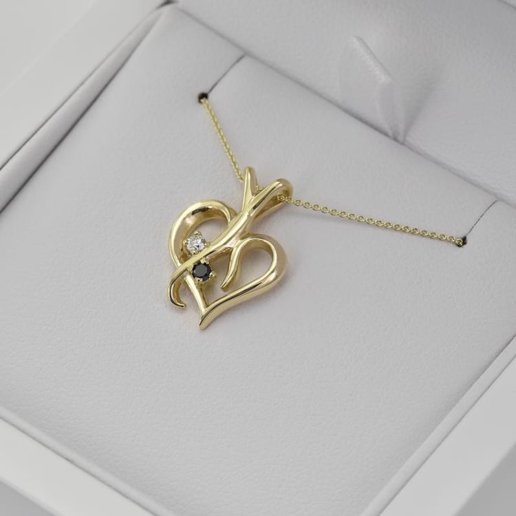 Anhänger im Herzform mit Diamanten in Eppi-Geschenkbox 31055