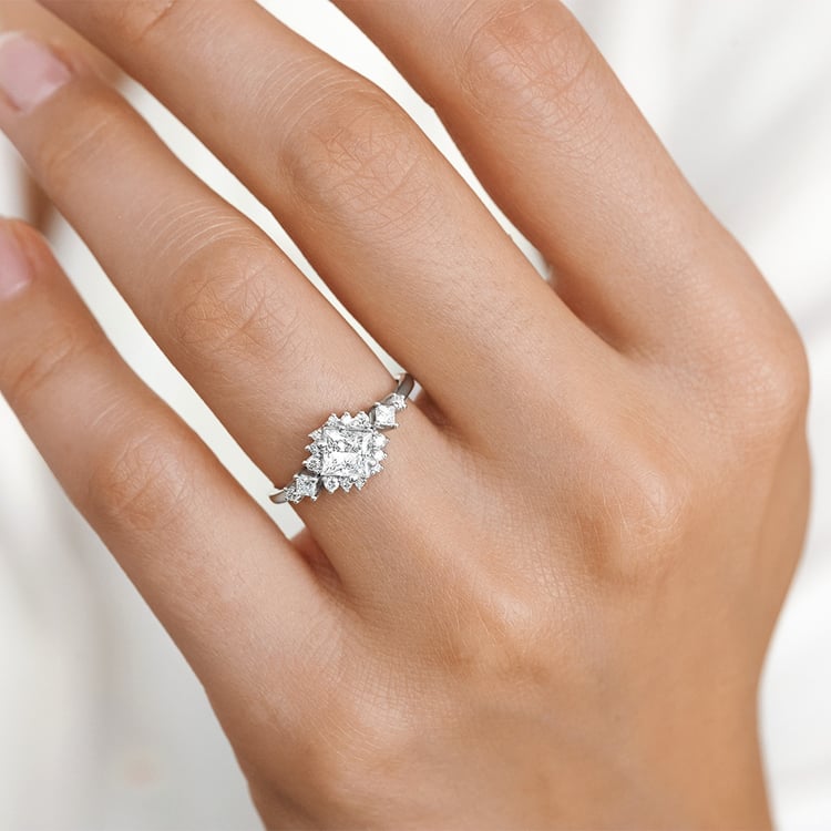 Verlobungsring aus Weissgold mit Lab Grown Diamant im Princess Schliff Medrie 158502