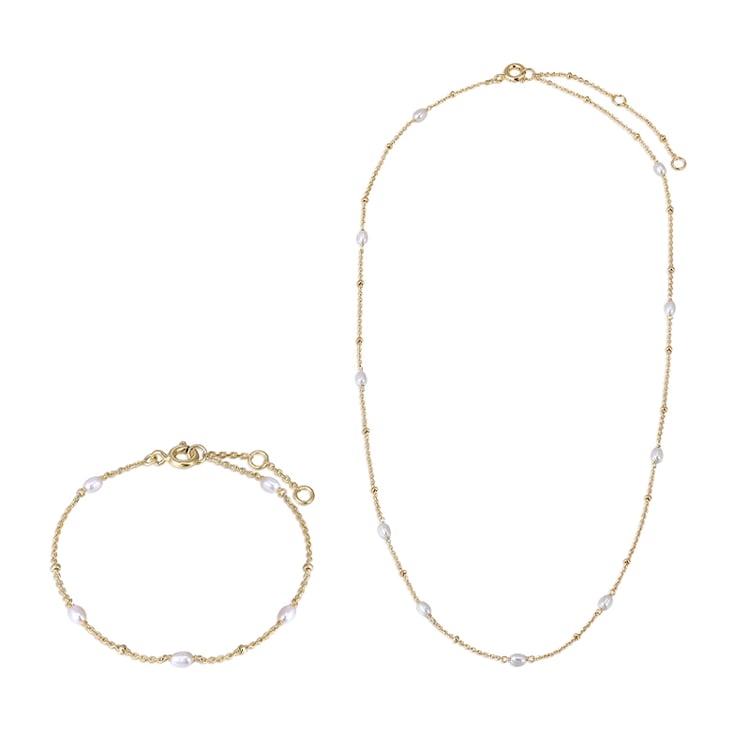 Silbernes Schmuckset mit Perlen