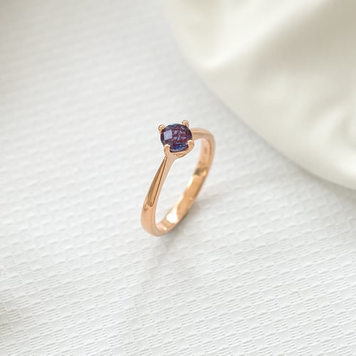 Solitär-Ring mit Alexandrit Mahiya