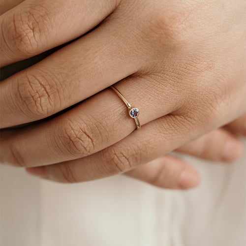Minimalistischer Goldring mit Tansanit Emilien