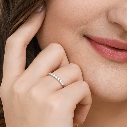 Goldener Memoryring mit Diamanten Rexanne