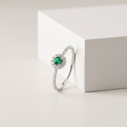 Silber Halo-Ring mit Smaragd und Lab Grown Diamanten Louisa