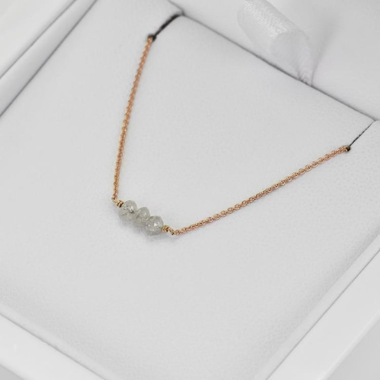 Goldener Choker mit Diamanten-Perlen Xanadie 37514