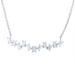 Moderne Goldene Halskette mit Lab Grown Baguette-Diamanten Parvati