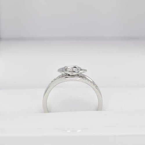 Verlobungsring in Form einer Rose mit Lab Grown Diamanten Xalor