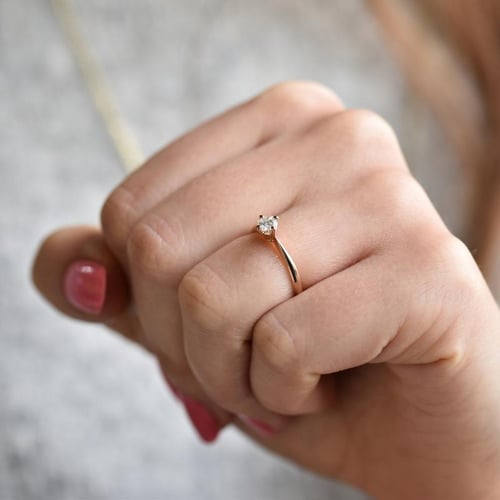 Verlobungsring aus Weißgold Sevati