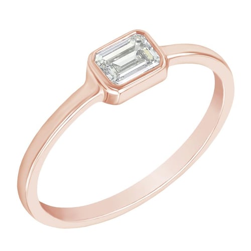 Verlobungsring mit Diamant im Smaragdschliff Sade
