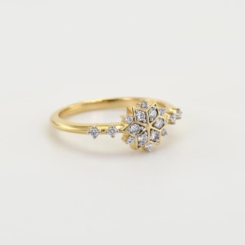 Goldring mit Stern aus Diamanten Nighty