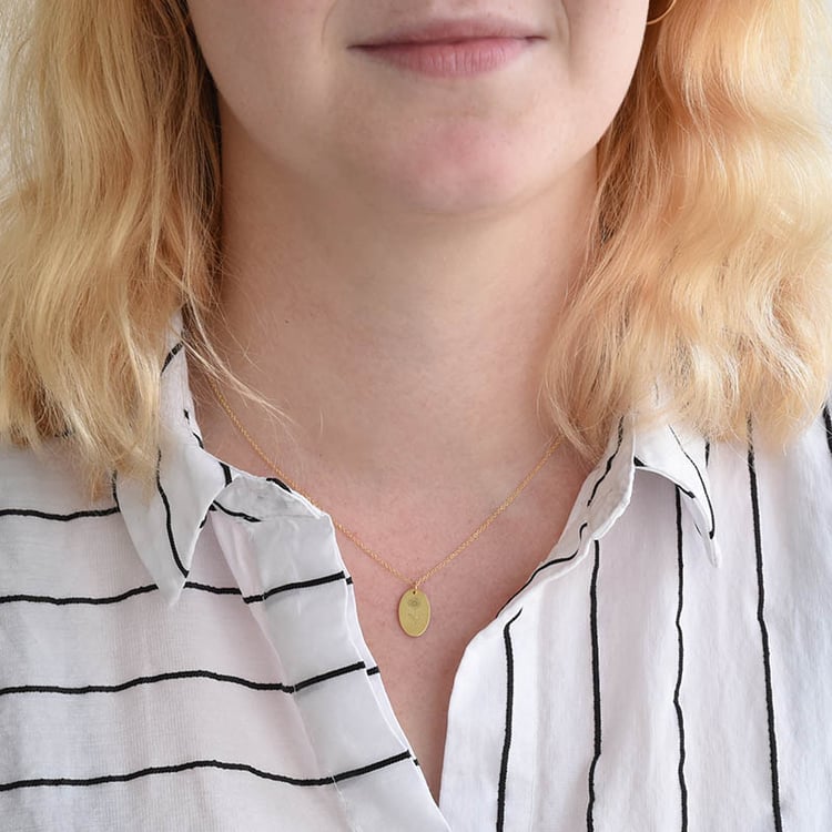 Personalisierter Anhänger aus Silber mit Gravur einer Blume Ihrer Wahl Daisy 90499