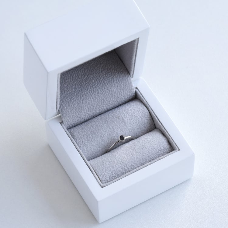 Minimalistischer Ring mit Alexandrit Emilien 84392