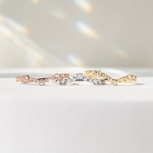 Eternityring in V-Form mit Diamanten Kenzie