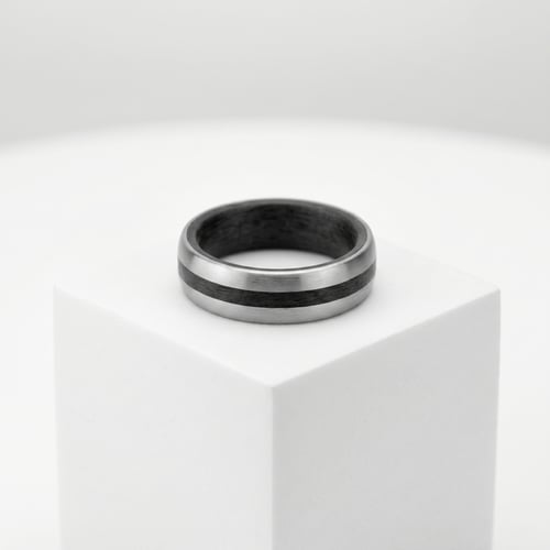 Abgerundete Herrenring aus Carbon und Palladium Tris