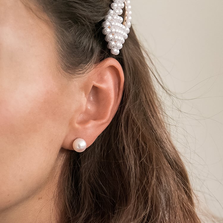 Akoya-Perlen in goldenen Ohrsteckern Oanna 107653