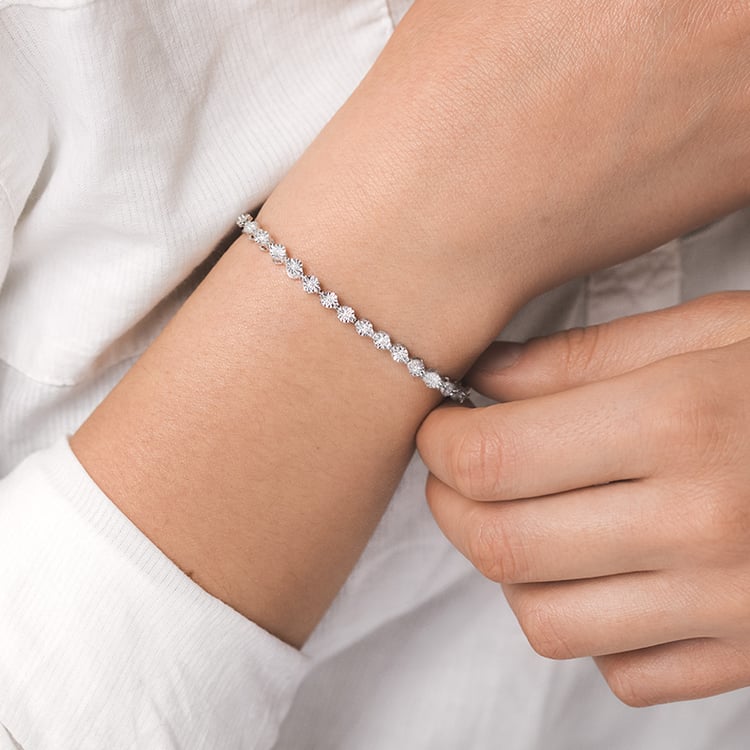 Tennis Armband mit glänzenden Diamanten Jago 154095